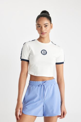 DeFactoFit NBA Brooklyn Nets Cropped Fit Bisiklet Yaka Kısa Kollu Tişört