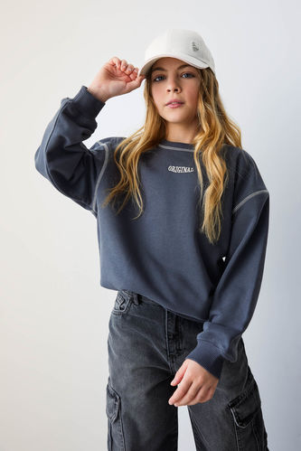 Girl Oversize Fit Crew Neck Sweatshirt