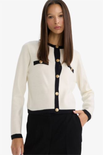 Regular Fit Bisiklet Yaka Düğmeli Triko Hırka