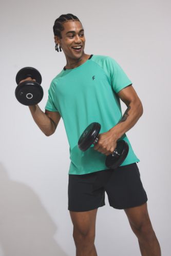 DeFactoFit Standart Fit Bisiklet Yaka Sporcu Ağır Kumaş Kısa Kollu Tişört