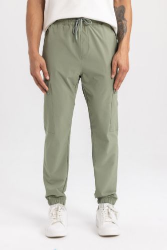 DeFactoFit Sporcu Jogger Eşofman Altı Standart Fit Dokuma Kargo Cepli Lastikli Paça