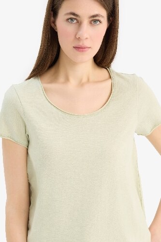 Woman Short Sleeve T-Shirt