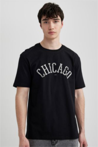 تيشيرت نص ردن مطبوع بياخة مستديرة وقصة عادية