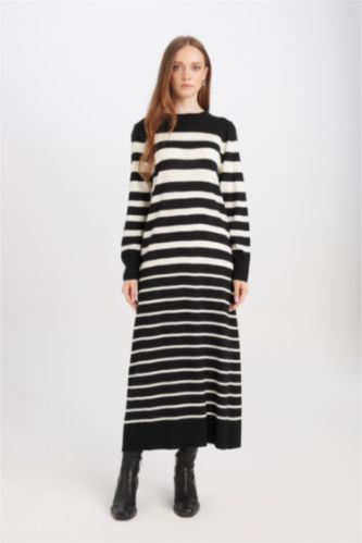 Regular Fit Çizgili Uzun Kollu Maxi Triko Elbise