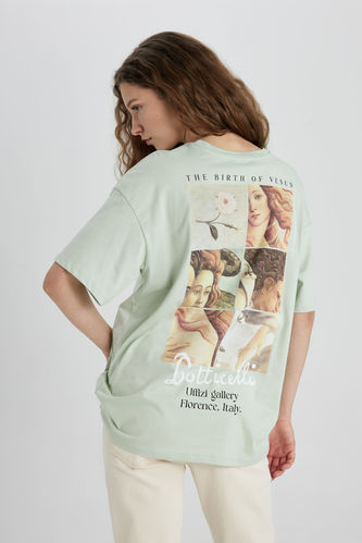 Oversize Fit  Botticelli Licensed Crew Neck Printed Short Sleeve T-Shirt