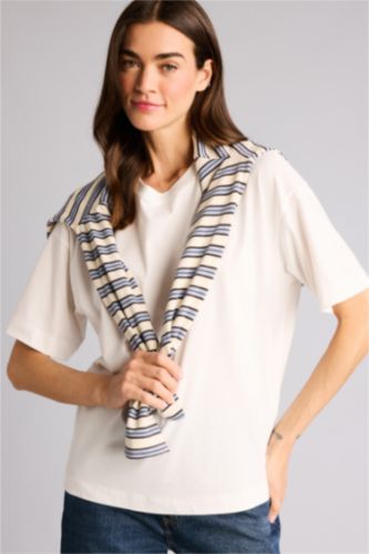 حريمي اوف وايت Crew Neck Basic Oversize T-Shirt