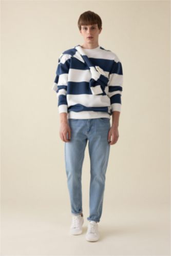 Slim Tapered Fit Normal Waist Tapered Leg Jeans