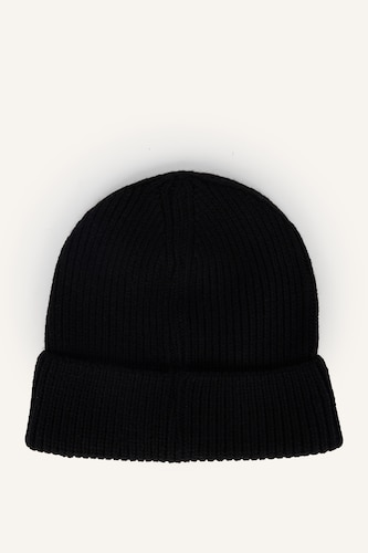 Man Woven Label Beanie