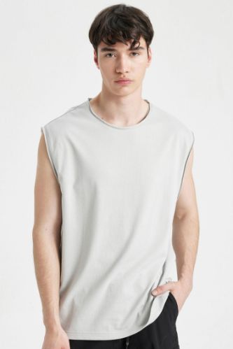 Boxy Fit Bisiklet Yaka Basic Düz Atlet
