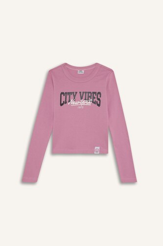 Girl Slim Fit Crew Neck Slogan Printed T-Shirt