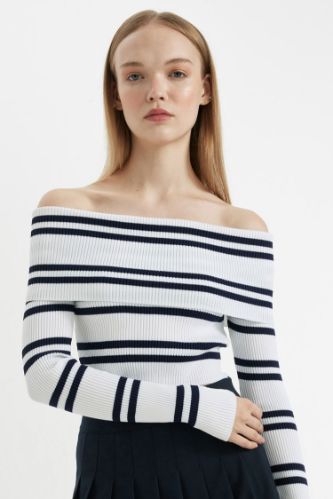 Slim Fit Dar Kesim Çizgili Açık Omuz Triko Kazak