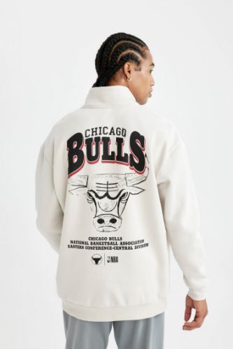 Beige MAN DeFactoFit Boy NBA Chicago Bulls Oversize Fit Sweatshirt 3153424 DeFacto