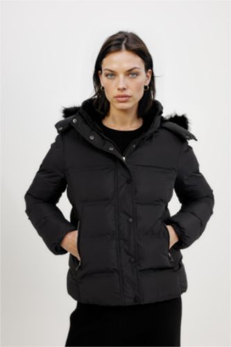 Waterproof Hooded Zipper Snap Closure Puffer Jacket