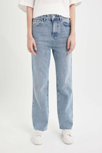 سروال جينز قصة مستقيمة وخصر عالي