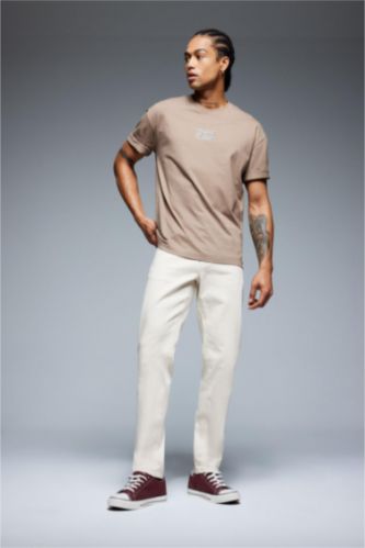 Man Sand Slim Tapered Fit Normal Waist Tapered Leg Jeans