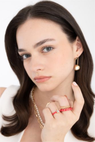 Woman 10 Piece Gold Rings