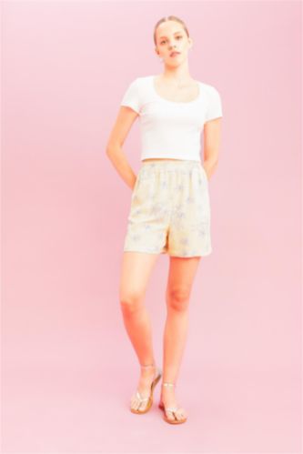 Regular Fit Linen Blended Flower Normal Waist Shorts