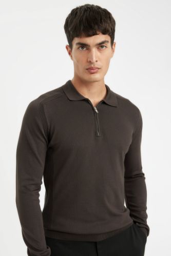 Kahverengi Standart Fit Normal Kesim Fermuarlı Polo Yaka Triko Kazak