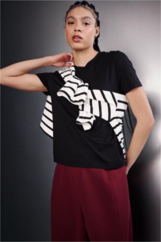 FEMME Noir T-shirt de sport basique à col rond Coupe standard de DeFactoFit