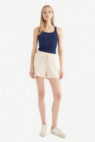 FEMME Écru Short coupe régulière