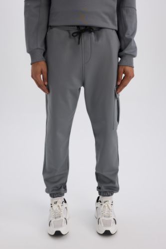 DeFactoFit Sporcu Jogger Eşofman Altı Standart Fit Üç Cepli Beli Bağcıklı Lastikli Paça