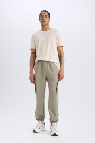 Sporcu Jogger Eşofman Altı Slim Fit Dar Kesim Dokuma Kargo Cepli Standart Paça