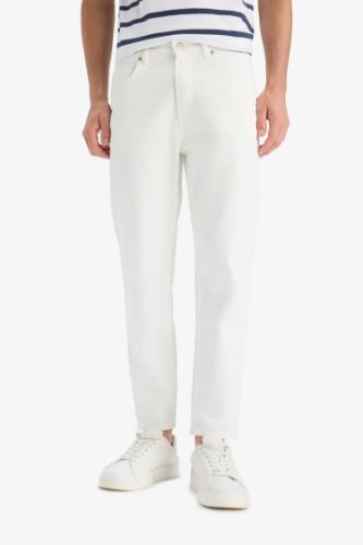 The 90's Slim Fit Dar Kalıp Yüksek Bel Dar Paça Beyaz Jean Pantolon