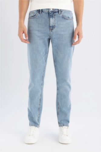 HOMME BLEU Clair Pantalon en jean à jambes droites et coupe régulière
