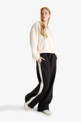 Wide Leg Trousers