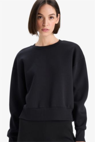 Boxy Fit Crew Neck Thick Fabric Sweatshirt