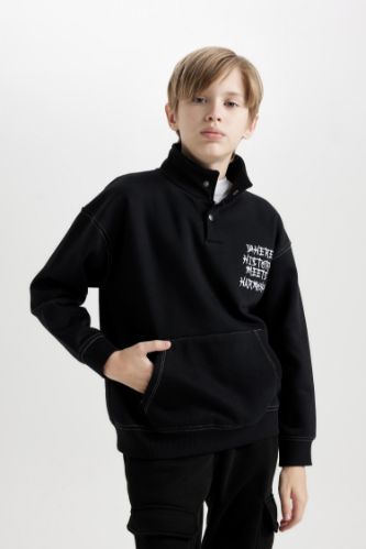 Erkek Çocuk Siyah Oversize Geniş Kalıp Balıkçı Yaka Baskılı Sweatshirt