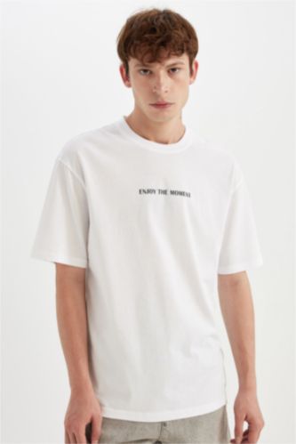 Erkek Beyaz %100 Pamuk Relax Fit Bisiklet Yaka Baskılı Kısa Kollu Tişört