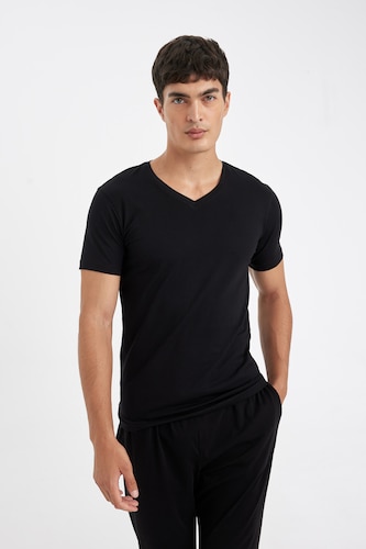 رجال أسود Slim Fit Knitted Tops