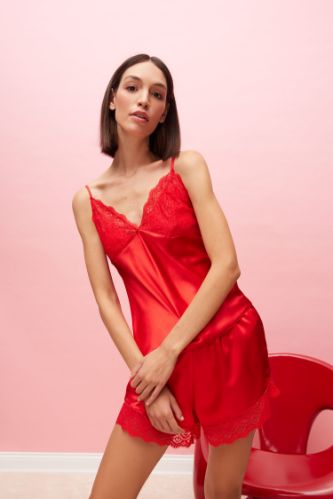 Fall in Love 2'li Saten Pijama Takım Askılı Dantelli Tül Üst Esnek Belli Kısa Şort Alt