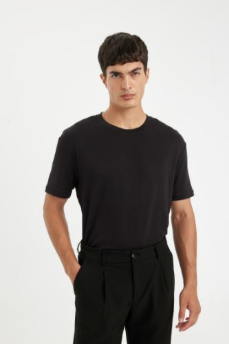 Regular Fit Bisiklet Yaka Krinkıl Kısa Kollu Tişört