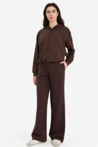 Woman Brown Straight Fit Trousers