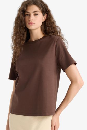 Футболка regular fit с круглым вырезом и короткими рукавами