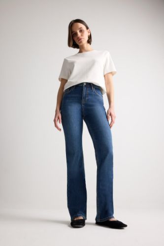 High Waist Wide Leg Pocketed Jeans