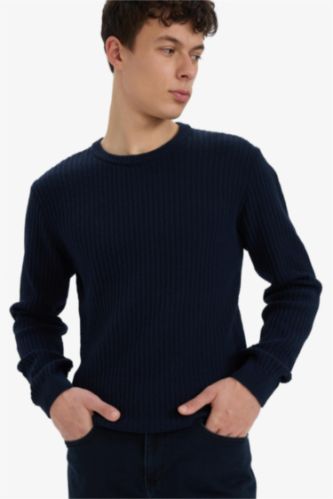 Standard Fit Crew Neck Knitwear Pullover