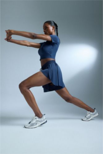 DeFactoFit Standart Fit Sporcu Kısa Paça Şort Etek