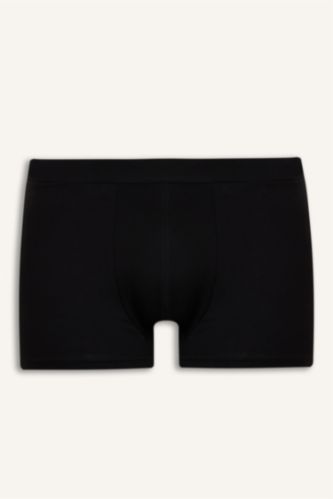 بوكسر قصة عادية