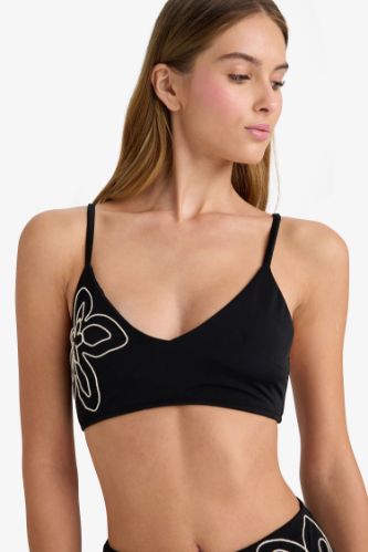 Regular Fit Nakışlı Bikini Üstü-Fall in Love