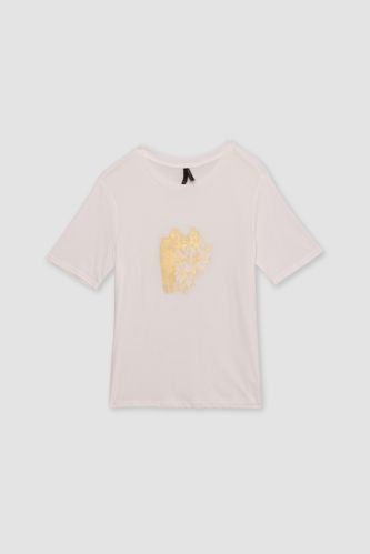 تيشيرت نص كم قصة عادية بياقة مستديرة