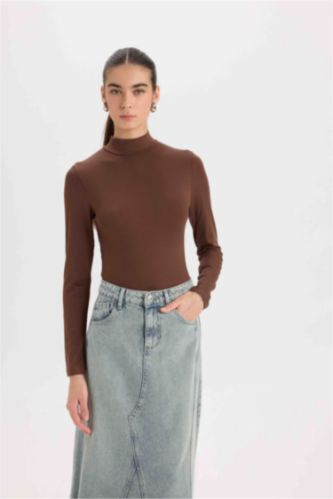 نساء بني Slim Fit Long Sleeve T-Shirt