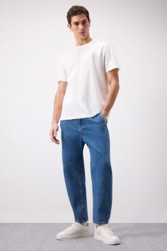 Relaxed Slouchy Fit Straight Leg Washed Jeans