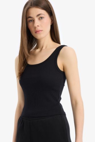 Slim Fit Dar Kesim Basic Düz Yuvarlak Yaka Fitilli Kaşkorse Atlet