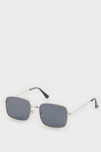 Man Round Metal Sunglasses