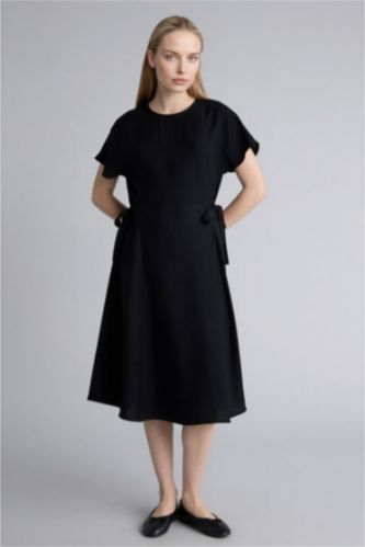 Kadın Siyah Yarasa Kollu Midi Elbise
