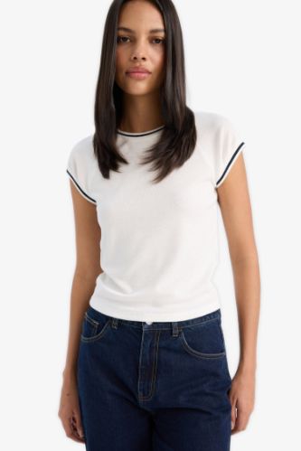 Slim Fit Dar Kesim Bisiklet Yaka Ribana Kısa Kollu Tişört