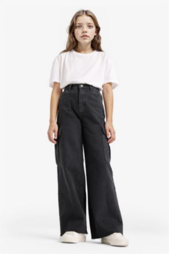 بنطرون جينز كارجو بناتي برجل واسع وجيب